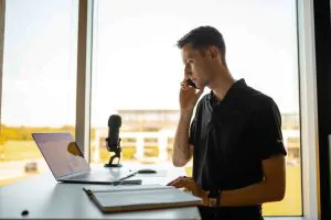 sales person 3 min